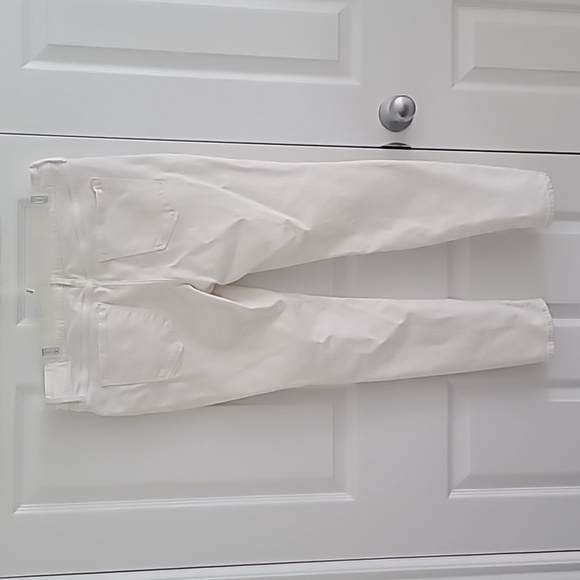 Off-white Old Navy rockstar midrise skinny jeans in 12 petite - Picture 2 of 7